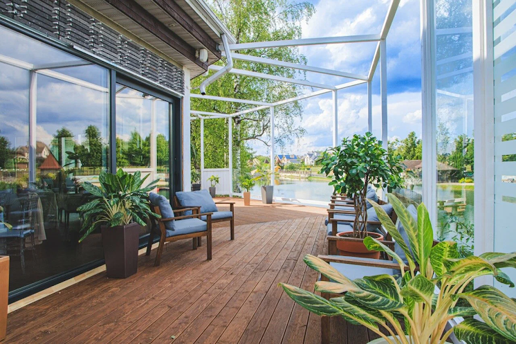 Веранда в «Queen's Lake» фотография №3