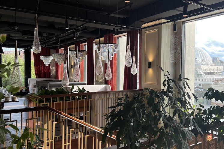 Основной зал  в «Everest» фотография №19