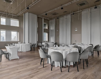  ресторан SLIDE Hall