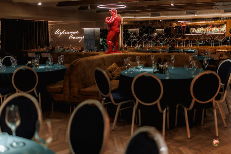 Зал на 2 этаже  в «Mixtura bar» фотография №2