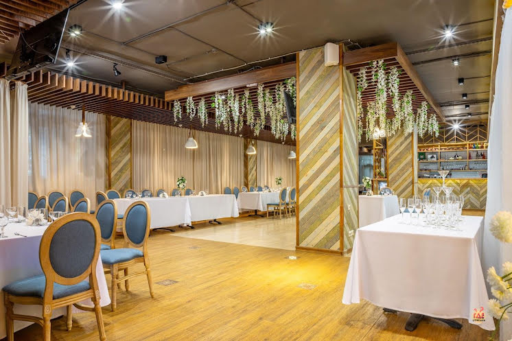 Большой зал  в «Щербет на Зорге» фотография №9