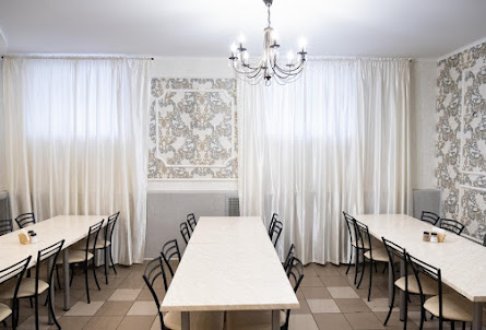 Малый зал  в Малый зал 