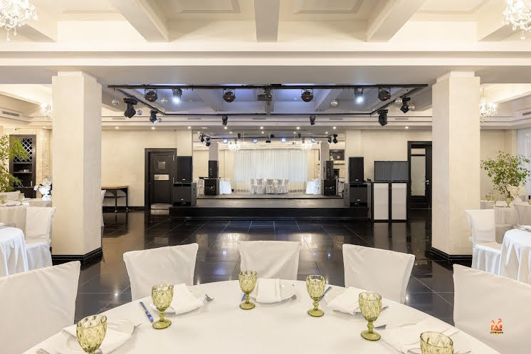 Каминный зал в «Времена года в Парке Горького» фотография №2