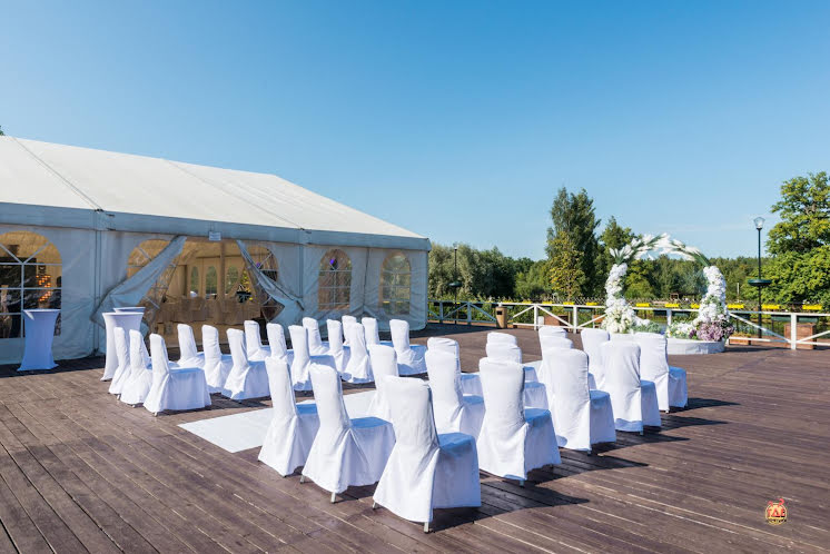 Шатер у пруда в «Sofrino Park» фотография №19