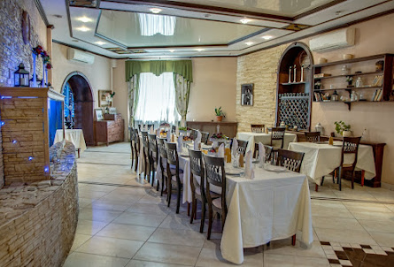 Основной зал в Зал «Диванный»