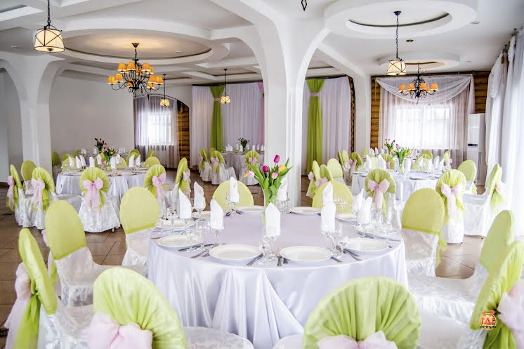 Банкетный зал в «Семигорье» фотография №5