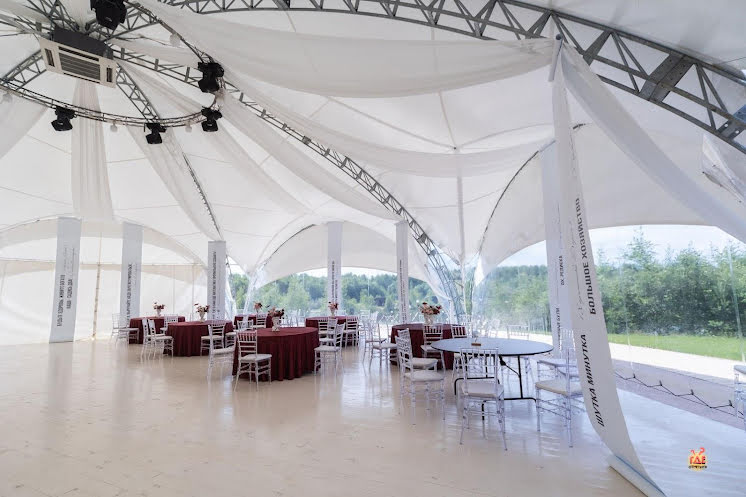 Шатер на озере в «Конюшня» фотография №14