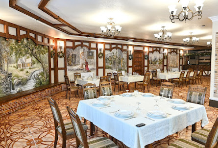 Основной зал ресторана в Каминный зал