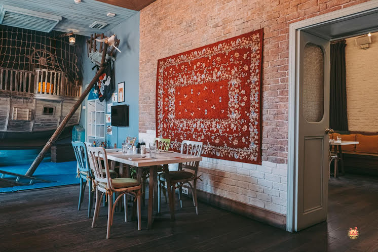 Каминный зал  в «Пряности & Радости на ВО» фотография №19