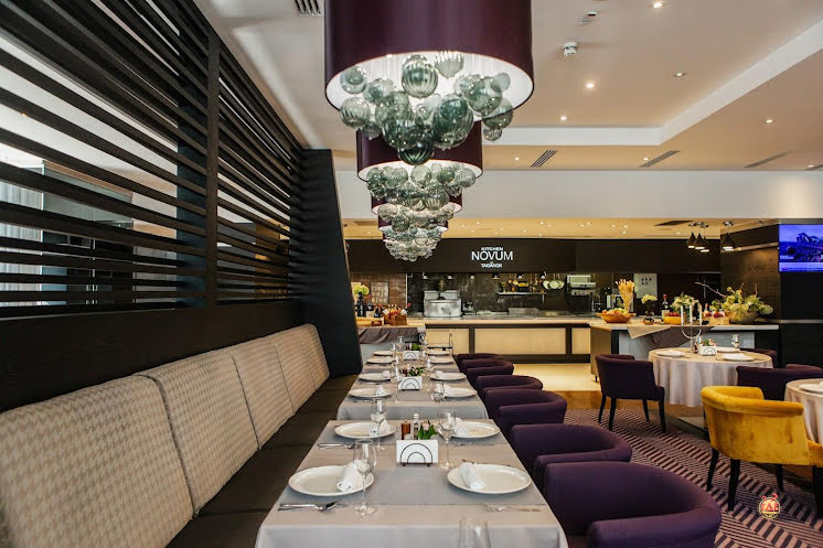 Ресторан "Новум" в «SHERATONPLAZA Ufa - Congress Hotel» фотография №11