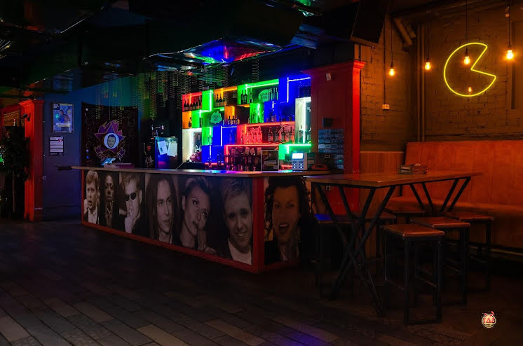 Основной зал в «Бар «Руки ВВерх»» фотография №8