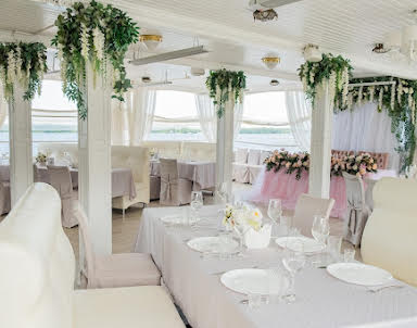  ресторан Белуга на Волге