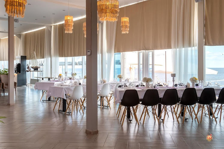 Основной зал в «Ива» фотография №4