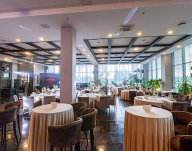  ресторан Astro Plaza