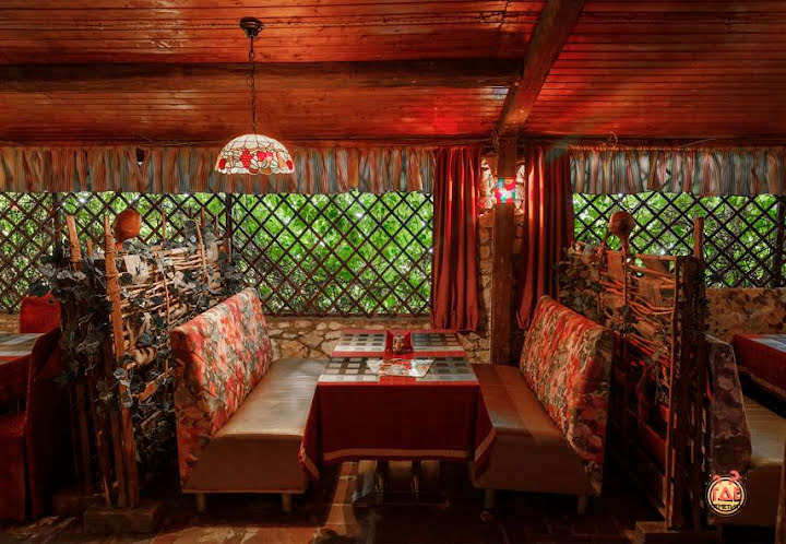 Летняя веранда в «У Ханумы» фотография №1