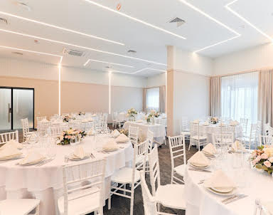  ресторан AZIMUT Сити Отель Тюмень