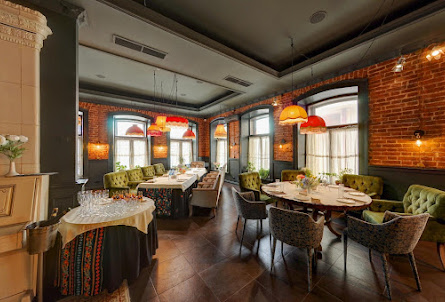 Большой зал  в Малый зал 