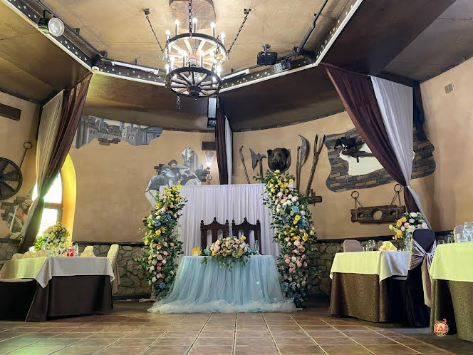 Каминный зал в «Замок в долине» фотография №13