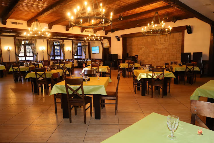 Основной зал ресторана  в «Русская охота» фотография №6