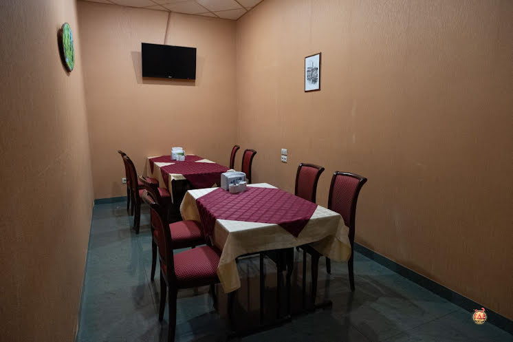 Переговорная комната в «Angel Hotel» фотография №4