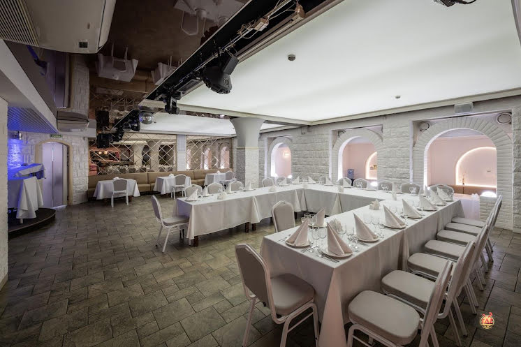 Основной зал  в «Братина» фотография №10