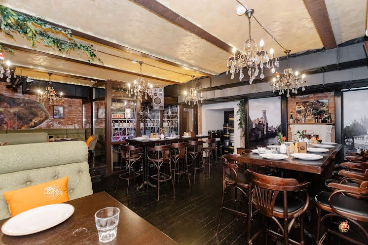 Зал "Кега" в «Leuven Belgian Brasserie» фотография №5