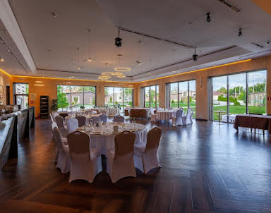  ресторан Своя Среда