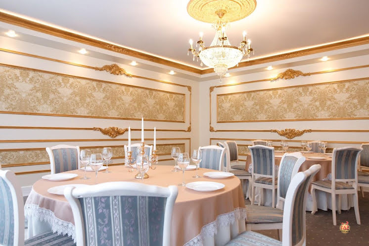 Большой зал в «Версаль» фотография №16