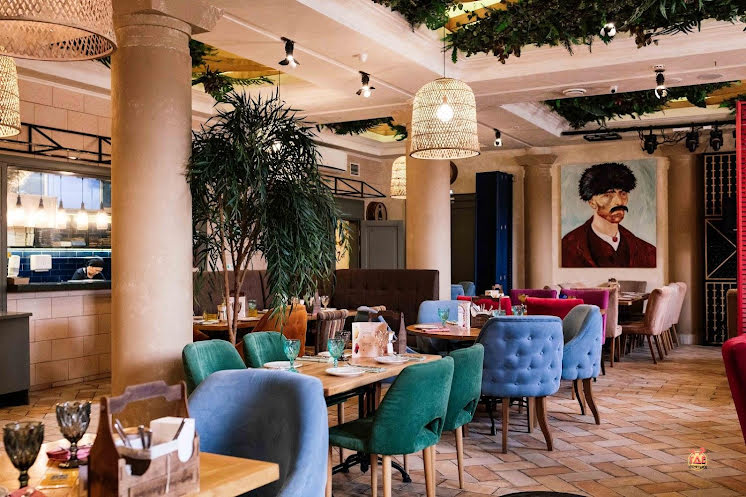 Основной зал  в «ВанГоги» фотография №2