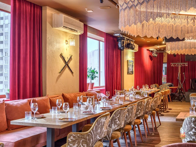 Танцевальный зал  в «Барбамбия Тамада в ТЦ «Ганза»» фотография №12