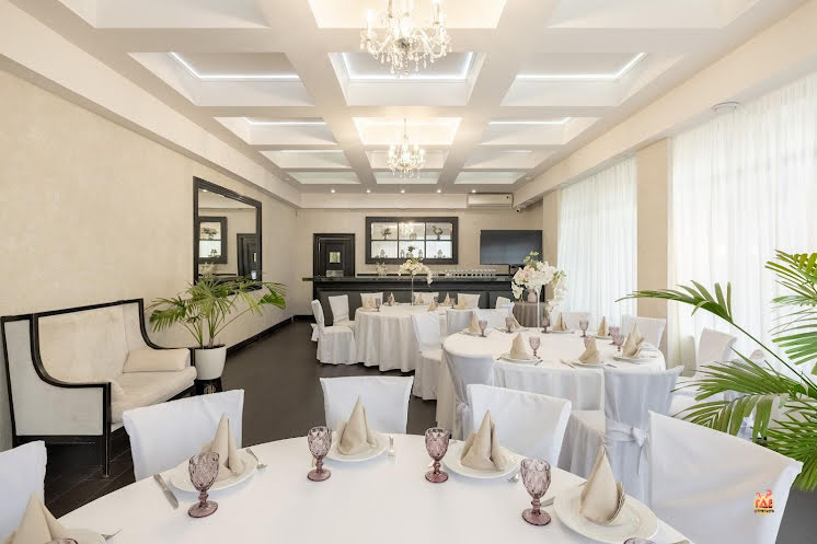 Малый зал в «Времена года в Парке Горького» фотография №1