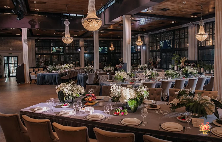 Основной зал в «Шале Берёзка» фотография №11