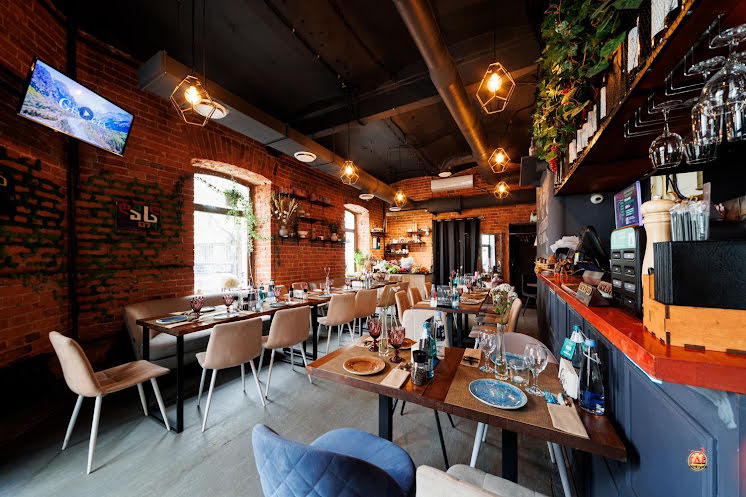 Зал ресторана в «Вах Хинкали на Холодильном» фотография №10