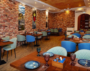  ресторан Шато Манави на Адмирала Лазарева