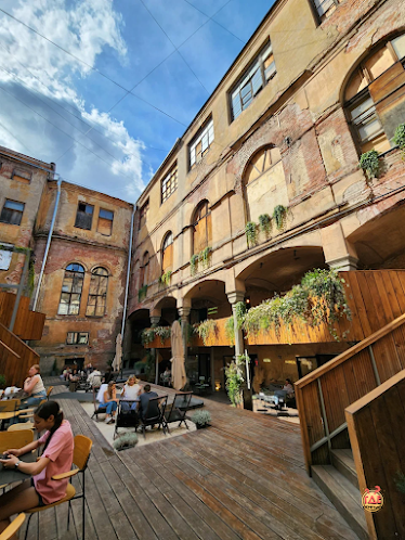 Локация "Двор"  в «Третье место» фотография №3