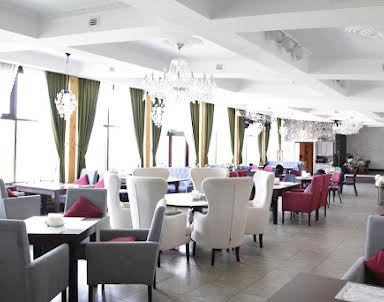 Выпускной в Купеческий дворик