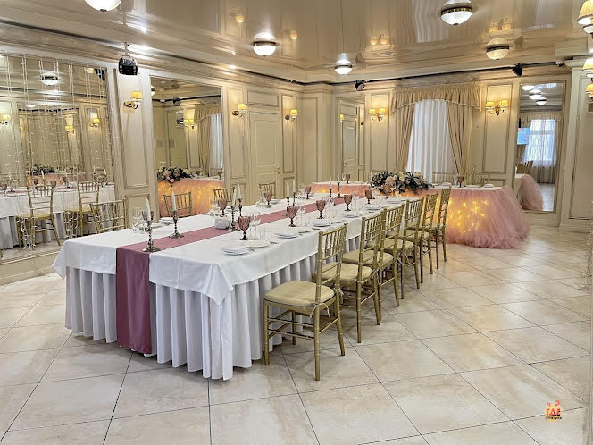 Зал «Зеркальный»  в «Праздник» фотография №2