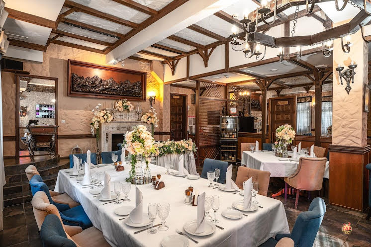 Основной зал в «Добрый Мерлин» фотография №6