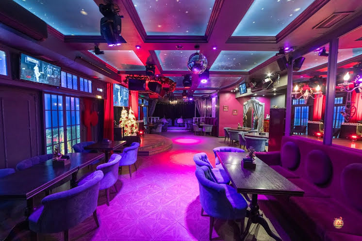 Основной зал в «Сто Друзей» фотография №14