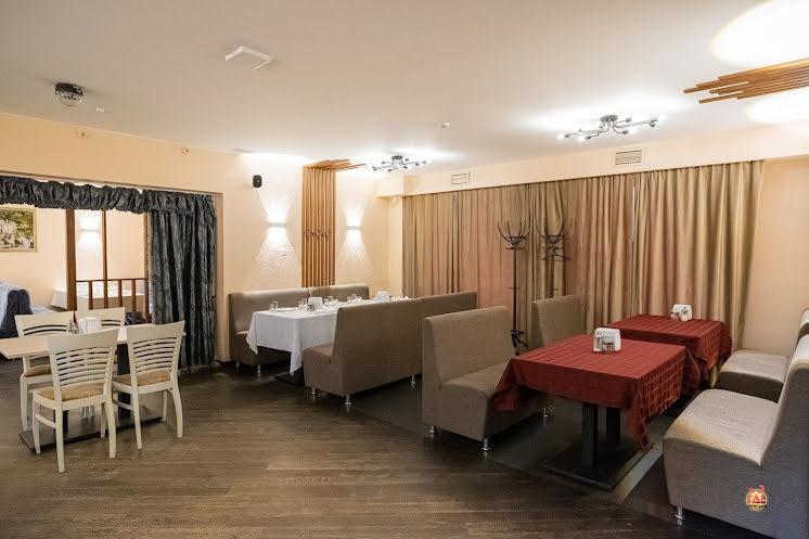 Основной зал в «Чаплин» фотография №2