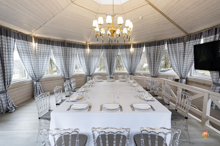 Зал «Царская трапеза 2 этаж» в «Усадьба «Гребнево»» фотография №5