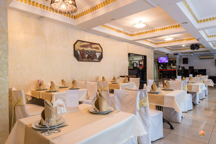 Основной зал в «Уют» фотография №11