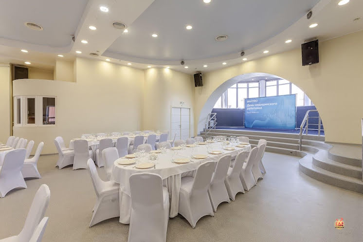 Большой банкетный зал в «Гостиница Самара» фотография №9