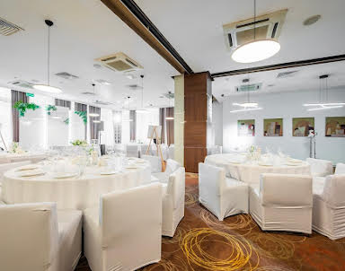  ресторан Novotel Yekaterinburg Centre