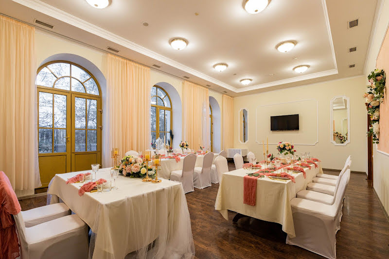 Особняк в парке Сосновка фотография №17