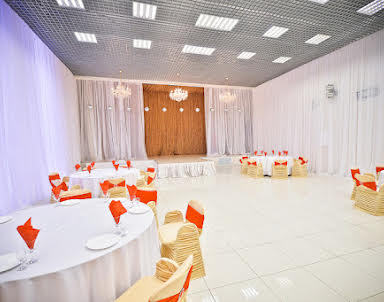  ресторан Нежинка