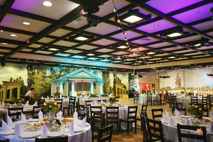 Основной зал ресторана  в «Русская охота» фотография №17