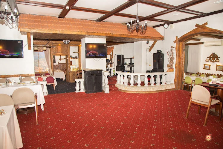 Красный зал в «Югославия» фотография №3