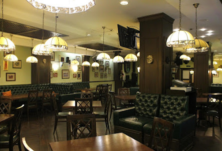 Зал «Дублин паб» в Малый зал