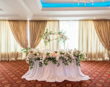  ресторан Бакинский бульвар  Аврора